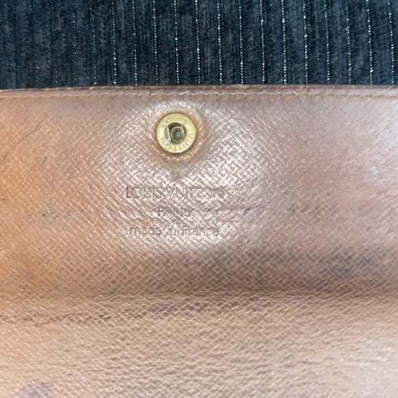 Authentic Louis Vuitton Sarah Monogram Wallet - Picture 6 of 12